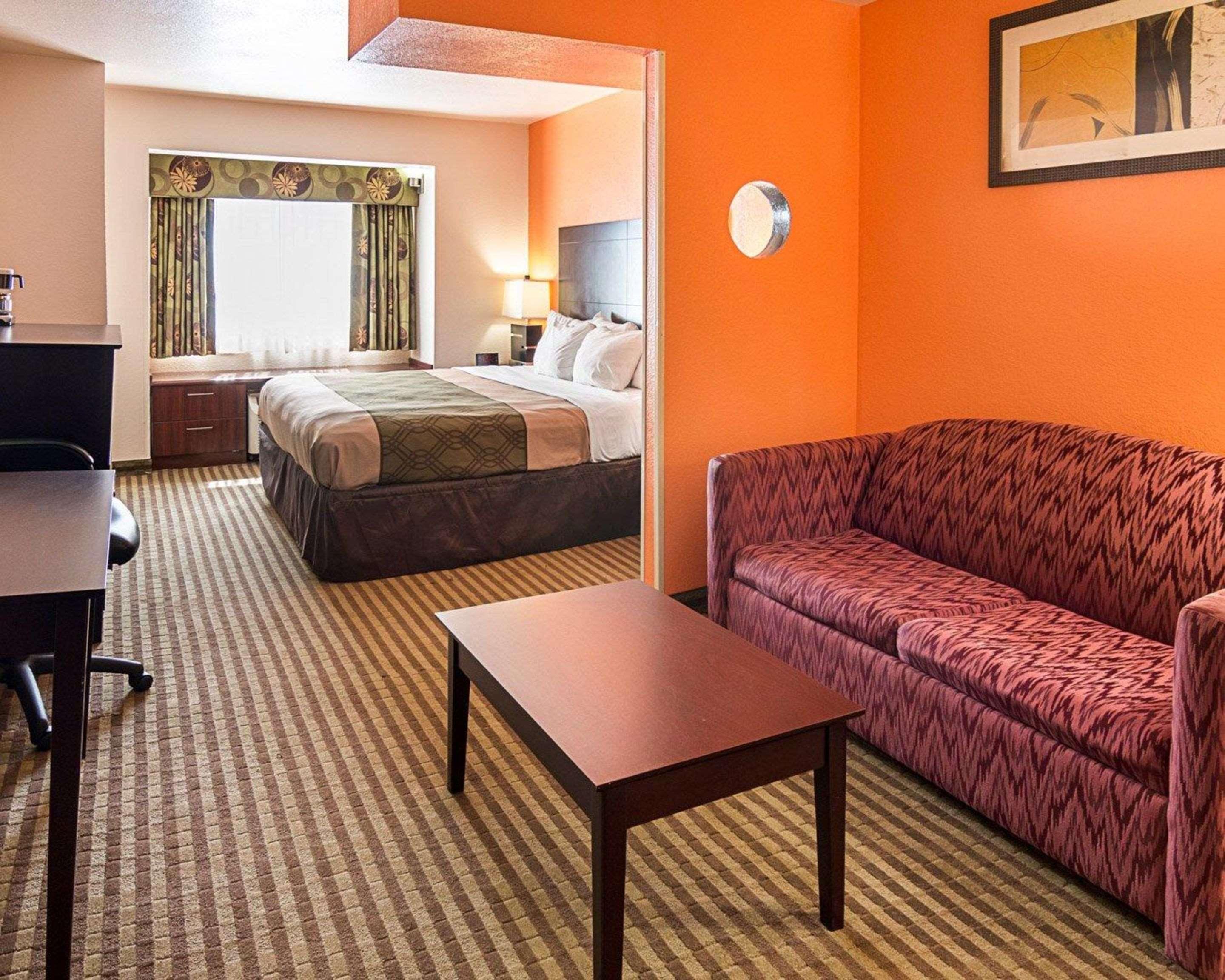 Econo Lodge Inn & Suites Natchitoches Exterior photo