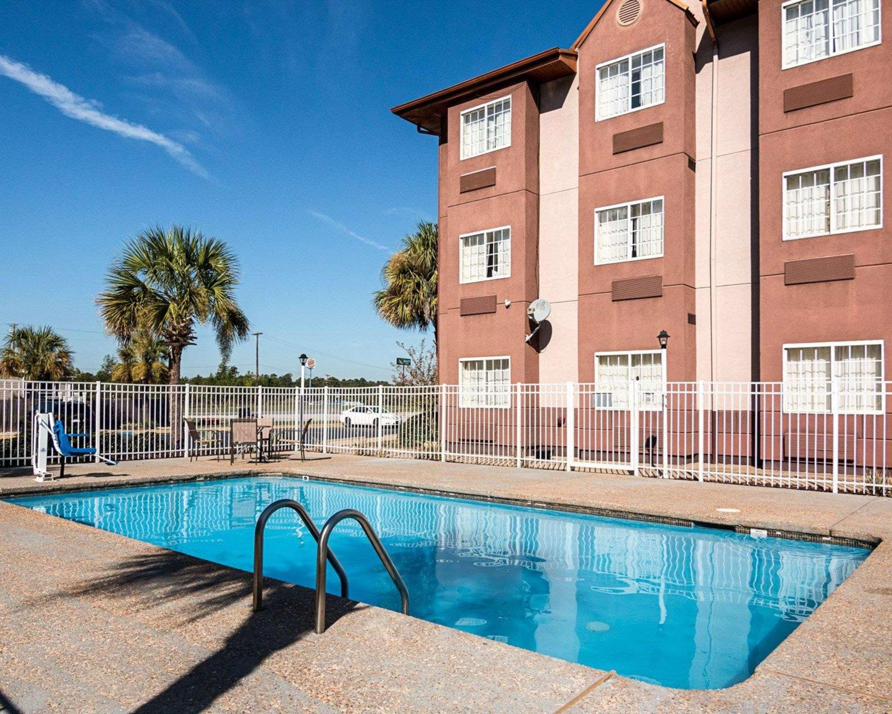 Econo Lodge Inn & Suites Natchitoches Exterior photo